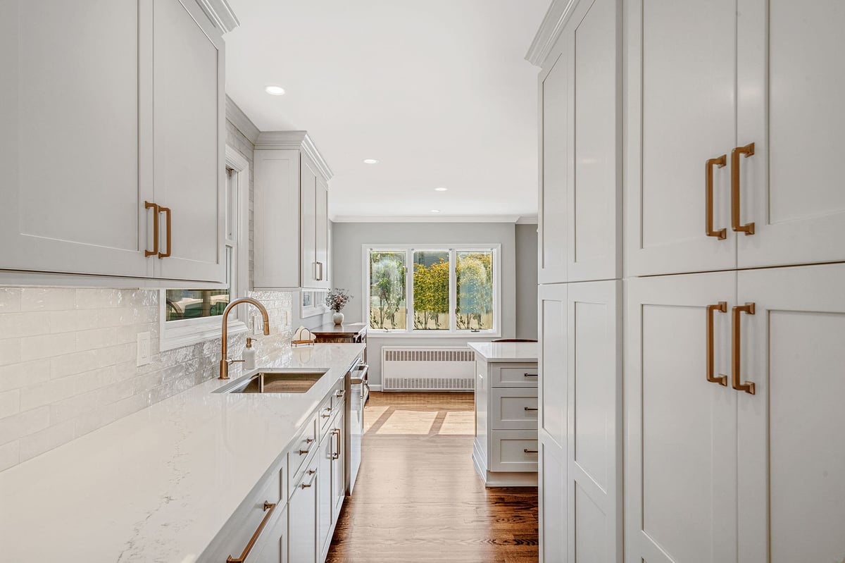 Custom kitchen remodel with Fabuwood cabinets in Hicksville, NY by Kuhn Construction