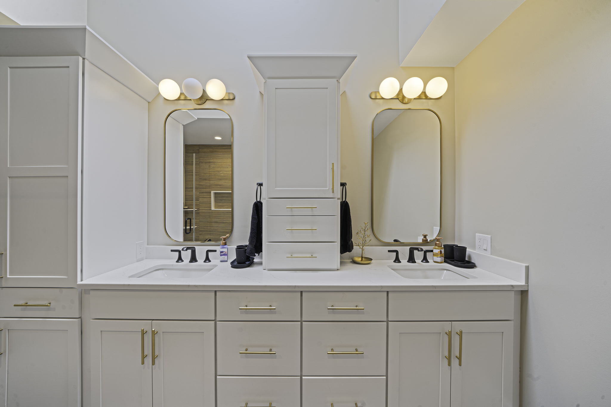 Double vanity in Islip, NY bathroom remodel by Kuhn Construction