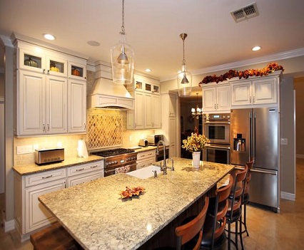 kitchen_remodel_in_Islip_white_cabinets